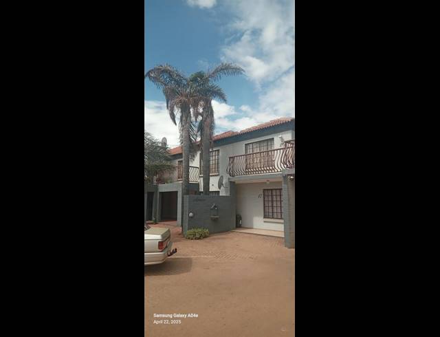 22 BEDROOM COMPLEX FOR SALE IN DELMAS